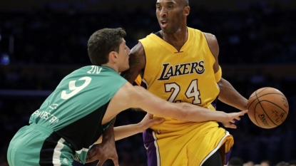 Kobe Bryant: Out Saturday due to swelling in leg