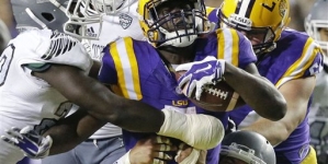 LSU’s Leonard Fournette tops 200-yard mark for third straight game