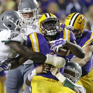 LSU’s Leonard Fournette tops 200-yard mark for third straight game