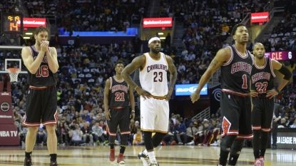 LeBron James expected to start in Bulls opener