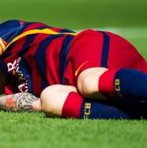 Lionel Messi Suffers Knee Injury, Tears Ligaments, Out For 2 — Barcelona News