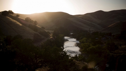 USA court places hold on clean water rule nationwide