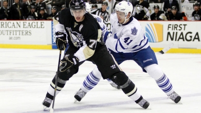 Malkin, Maatta goals give Penguins 2-1 win over Leafs