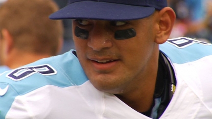 Mariota hot, cold as Titans lose home opener to Colts