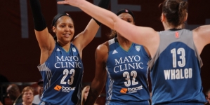 Moore’s 19 Points Lead Lynx Past Mercury 67-60