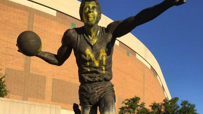 Vandals strike ahead of Michigan State-Michigan game