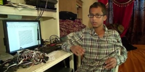 Obama, Zuckerberg invite teen watchmaker to White House, Facebook