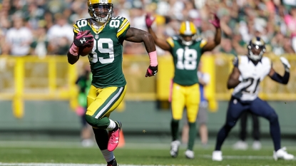 Packers grind out 24-10 win over Rams