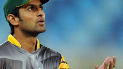 Pakistan Add Malik to Squad for England Tests