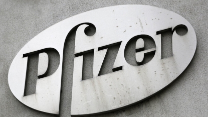 Pfizer revenue falls about 2 per cent on strong dollar