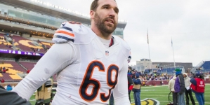 Bears deal DE Allen to Panthers