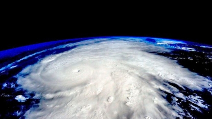 Mega-storm Patricia drenches Mexico, raising flooding fears