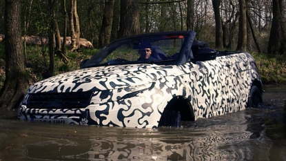 Range Rover Evoque Convertible goes off-road