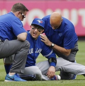 Red Sox rally to beat Blue Jays in series finale