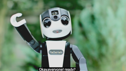 RoboHon: Sharp debuts a tiny cute robot that doubles as a smartphone