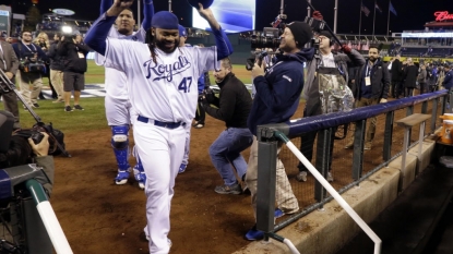 Royals beat Mets 7-1 for 2-0 World Series lead