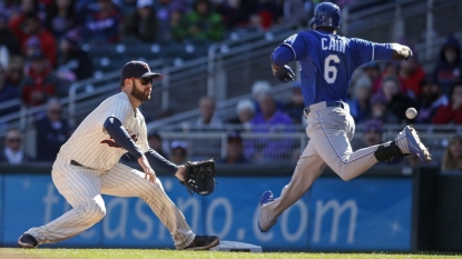 Royals hand it to Cueto in Game 5