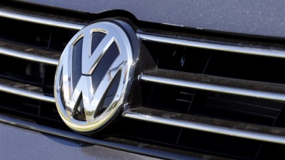 Scandal-hit Volkswagen to cut investment by 1 bn euros a year