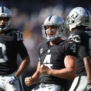 Derek Carr, Raiders ’emotional’ after win over Ravens