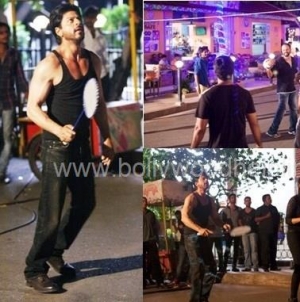 Shah Rukh Khan, Rohit Shetty Get Sporty On The Sets Of ‘Diwale’