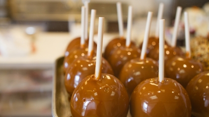 Juice Fuels Listeria on Caramel Apples, Study Finds