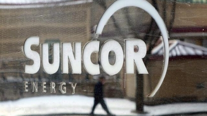 Suncor in $3.3-billion bid for Canadian Oil Sands