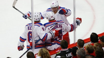 The Rangers Were Annoyed That The Blackhawks’ Banner Ceremony Took So Long