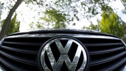 VW to fire 3 executives as emissions scandal deepens