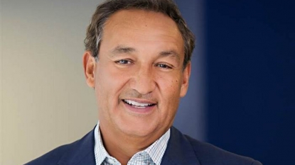 United Airlines CEO Oscar Munoz hospitalized