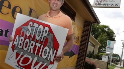 Visa of antiabortion leader canceled