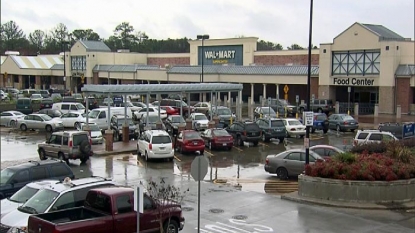 Wal-Mart cuts 450 jobs in Arkansas to be ‘more nimble’-memo