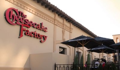 Cheesecake Factory sinks on weak quarterly revenue