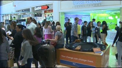 After Thanksgiving Day Start, Black Friday Shoppers Take to Stores