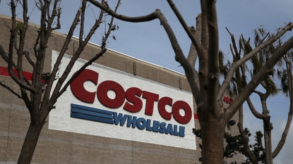 Costco E. coli outbreak related to vegetables in chicken salad