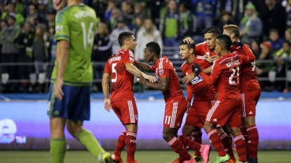 Dempsey scores in 86th, Sounders beat Dallas 2-1