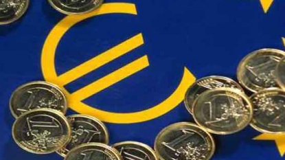 Euro weak ahead of European Central Bank meeting