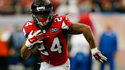 Falcons’ Devonta Freeman: Still in first phase of concussion protocol