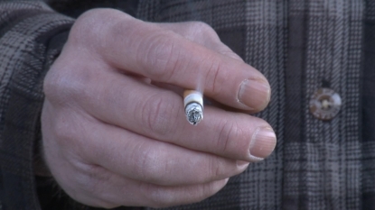 Government looks to ban smoking in public housing