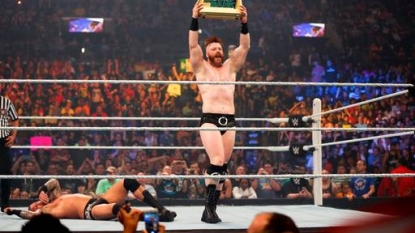 Home Sports WWE Sheamus Defeats Roman Reigns And Become New WWE World