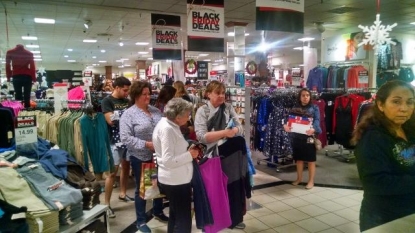 Shoppers line up at Mayfair Mall for Black Friday shopping