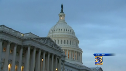 Obama signs 2-year budget, debt deal before default deadline