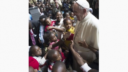 Pope Francis arrives in Uganda