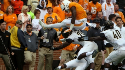 Jalen Hurd: Hurd rushes for 120 yards, touchdown in win