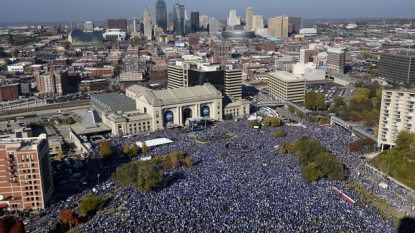 Royals’ Salvador Perez Is World Series MVP Wearing New Balance