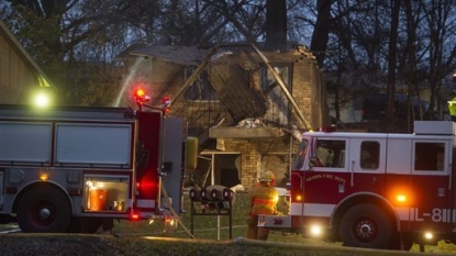 Small plane crashes in Akron, OH; all on board reported killed