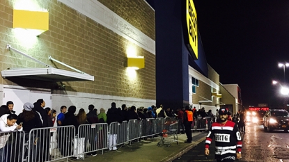 Black Friday 2015 Deals On iPhone Out Here Now