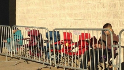 Shoppers camp out for deals on Thanksgiving Day