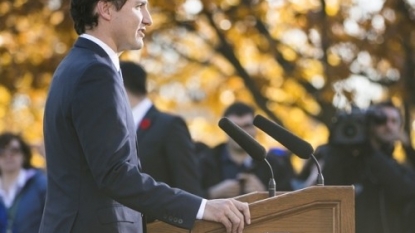 Canada PM meets Obama for first time, insists will withdraw jets