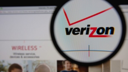 Verizon rebounding on report it’s considering $10B in asset sales