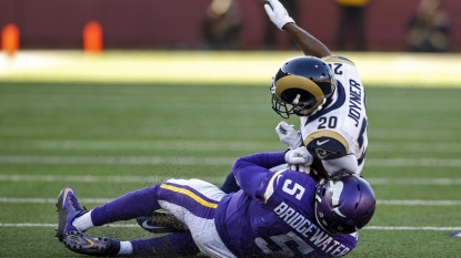 Vikings QB Bridgewater leaves game with head injury